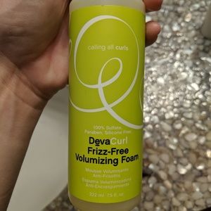 DevaCurl Frizz Free Volumizing Foam